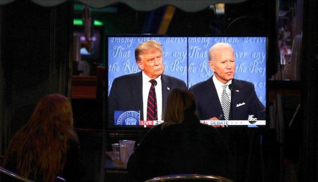 Trump, az farkla Biden'ın önünde